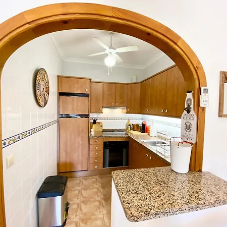 Montacala Holidays House *